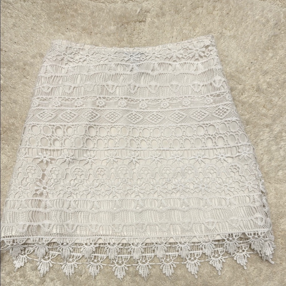 🖤🤍Aqua White Lace Mini Skirt - Picture 2 of 4